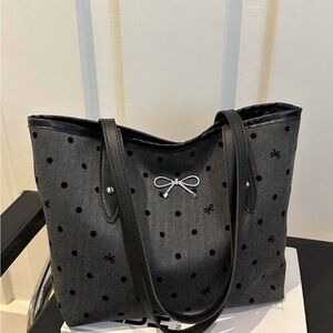 Polka dot tote bag